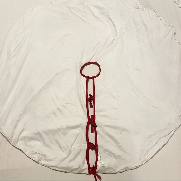 Queenwest Festive Penguin Christmas Tree Skirt - Picture 11 of 16